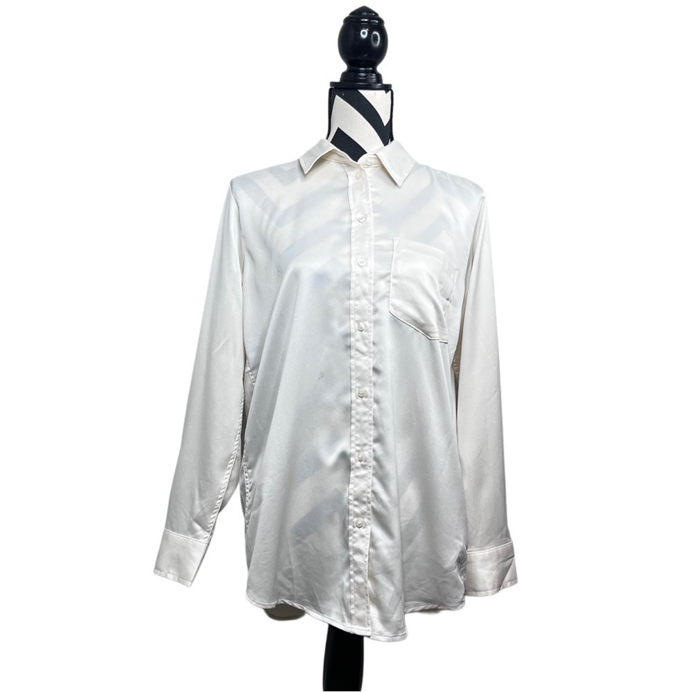 GAP Minimalist Cream Sz S Button Down front Satin Boyfriend Shirt